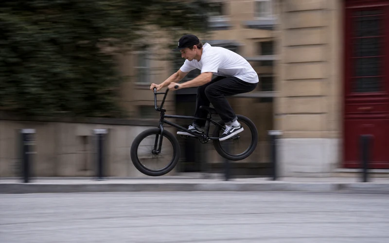 Del manillar al bunny hop